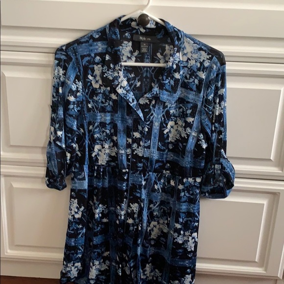 Style & Co. Tops - Button tunic with nice waist styling